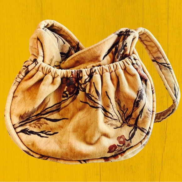 Vintage Handbags - VTG Floral Detail Velvet Like Tan & Brown Purse